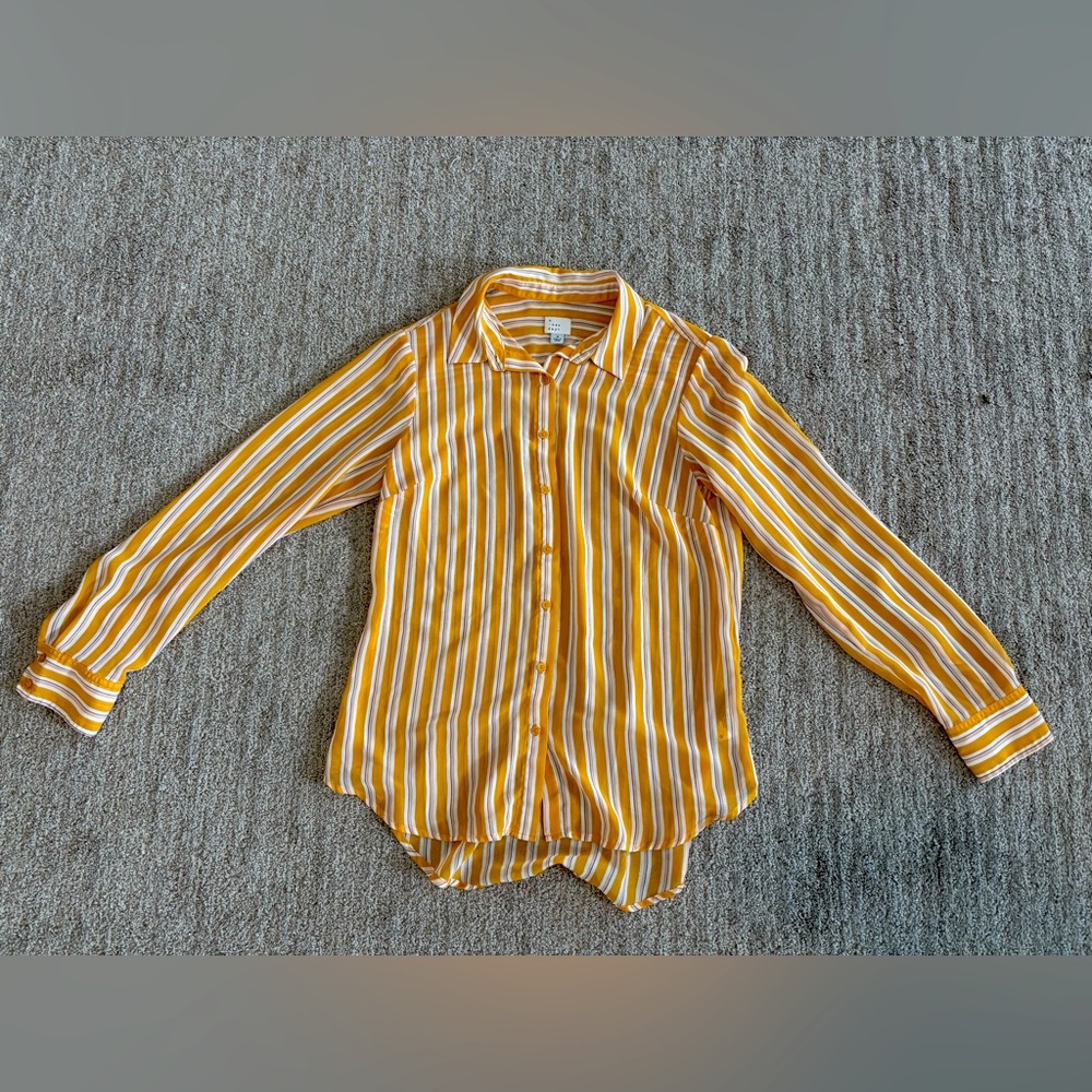 Women's Button-down Long-sleeve Top
